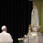 francesco-a-fatima-preghiera-17